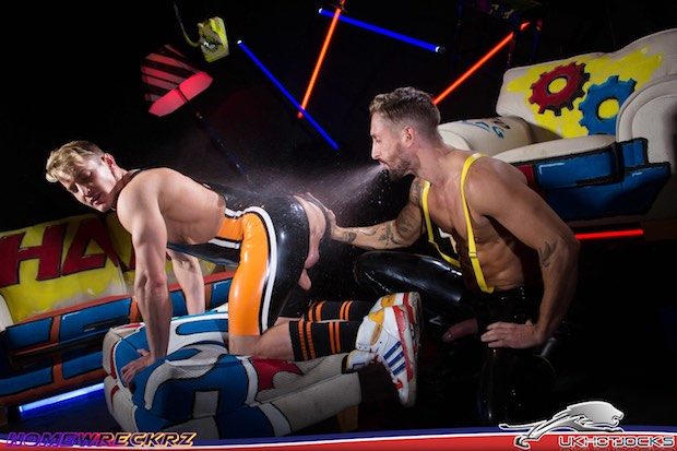 UKHotJocks | Homewreckrz - Piss n Rubber (Darius Ferdynand & Nick North)