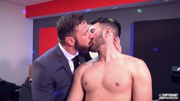 Men At Play | DILF (Antonio Miracle & Robbie Rojo)