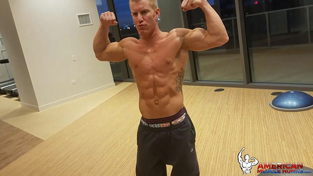 American Muscle Hunks | Johnny V. Flexes