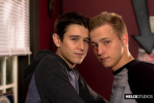 Helix Studios | Tackle The Twink (Evan Parker & Noah White)