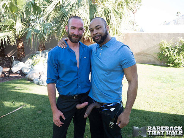 Bareback That Hole | Tyler Phoenix and Ray Diesel
