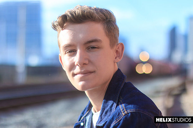 Helix Studios | Little Leo In The Big City