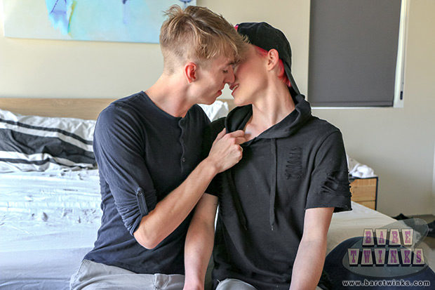 Bare Twinks | Chris Summers and Quinn Williams