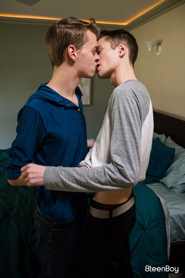 8teenBoy | Flipping Friends (Trevor Harris & Ethan Helms)