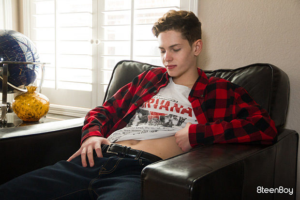 8teenBoy | Riley Finch: Solo Session