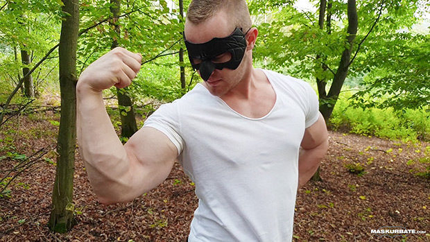 Maskurbate | Sex In The Park: Zahn Zoran