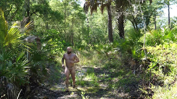 The Guy Site | Bodybuilder Victor Jerks Off In The Woods