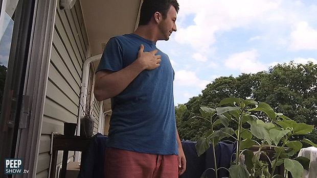 Peepshow.tv | Declan: Outdoor Piss